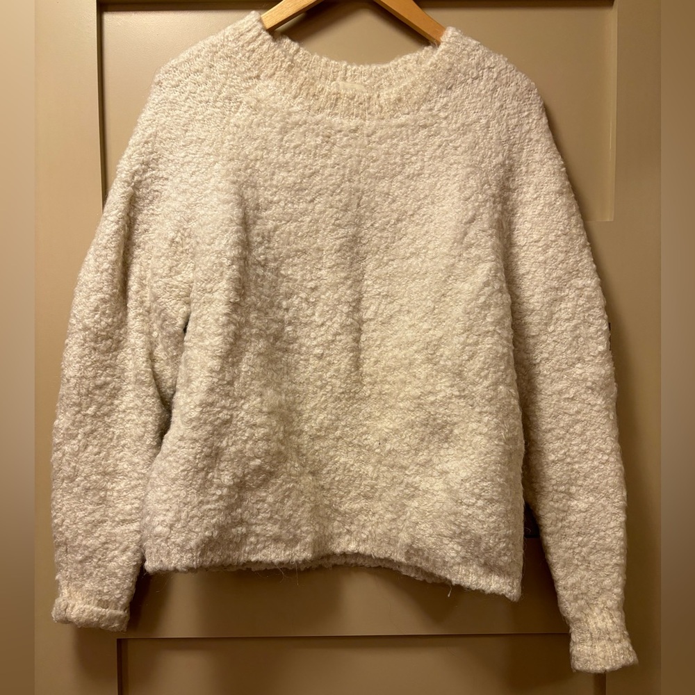WILFRED Mohair Blend Stretch Bouclé Crew Sweater White Fuzzy Knit Italian Yarn